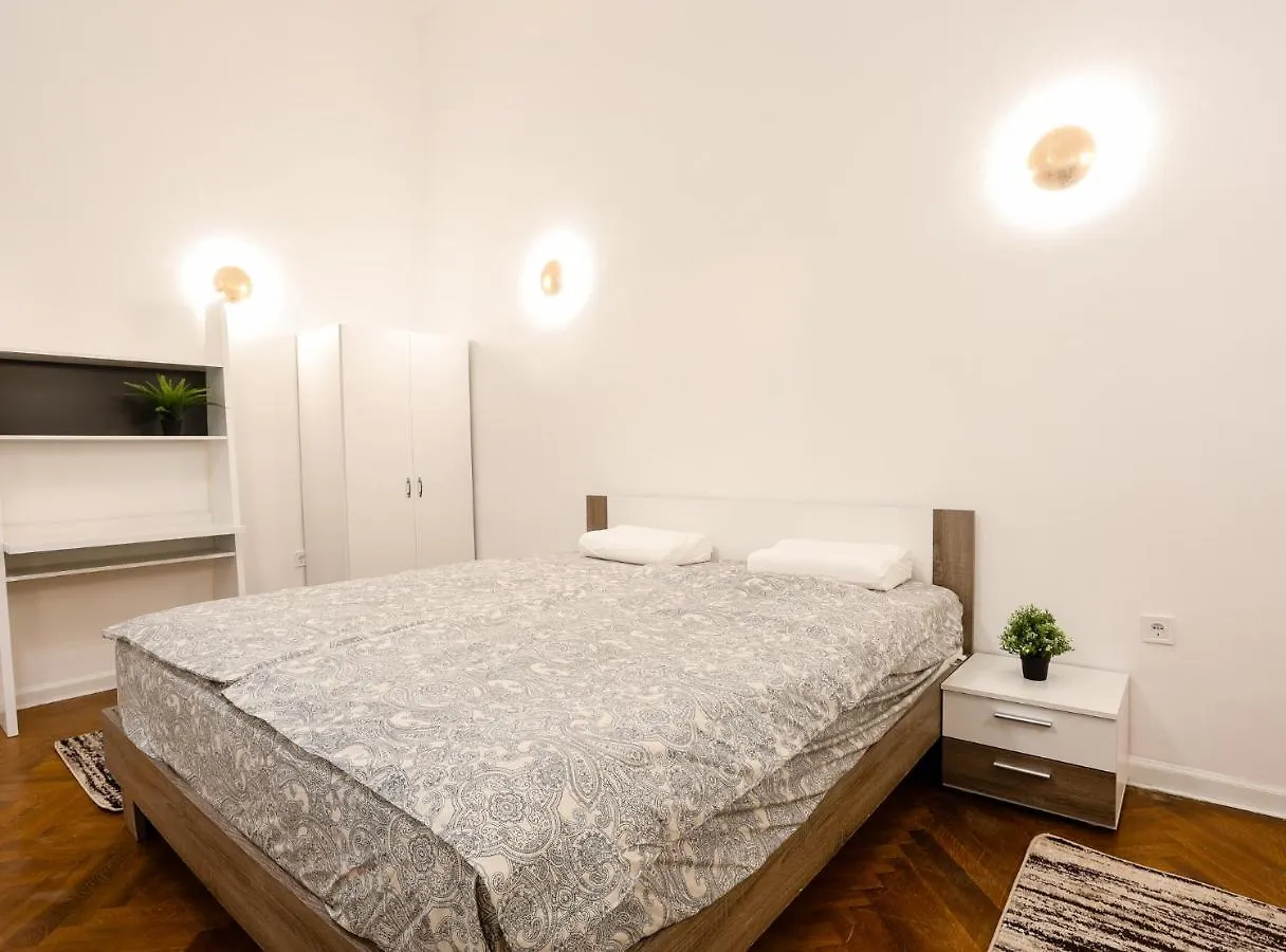 Chain Bridge City Center Dorothea Budapest Apartment